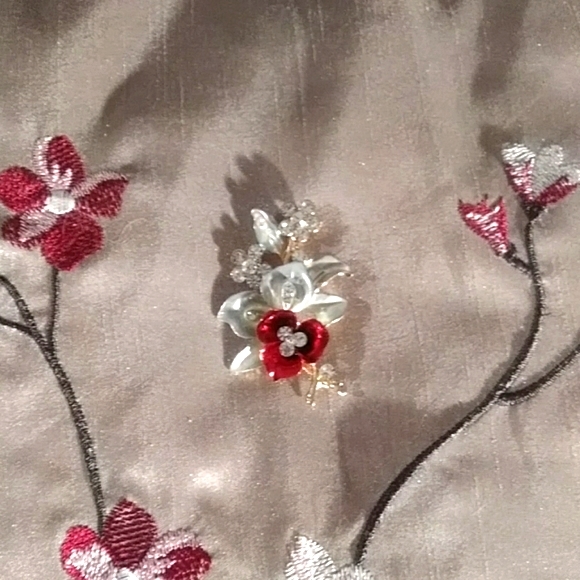 🌹3/15 Floral Brooch - Picture 2 of 2